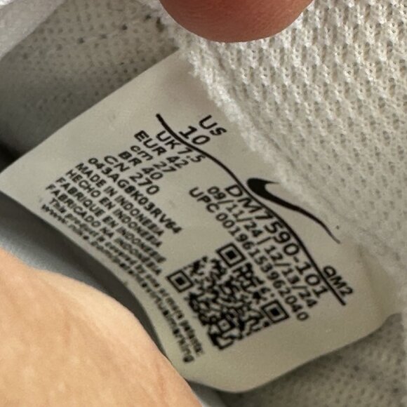 Nike Court Legacy Women's size 10 Triple White Platform Shoes DM7590-101 - Picture 8 of 8